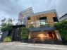 ขายบ้านเดี่ยวสร้างใหม่ 3 ชั้น สไตล์โมเดิร์น ย่านใจกลางเมือง ซอยปรีดีพนมยงค์ 26 พ