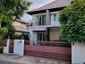 เช่า บ้านเดี่ยว รีโนเวทใหม่ ตกแต่งพร้อมอยู่ หมู่บ้านบลูลากูล บางนา ใกล้ Megaบางน
